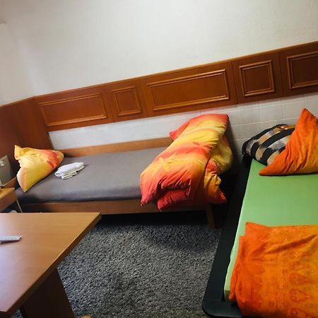 Gaestezimmer I Neo1 Staufenberg  Exteriör bild