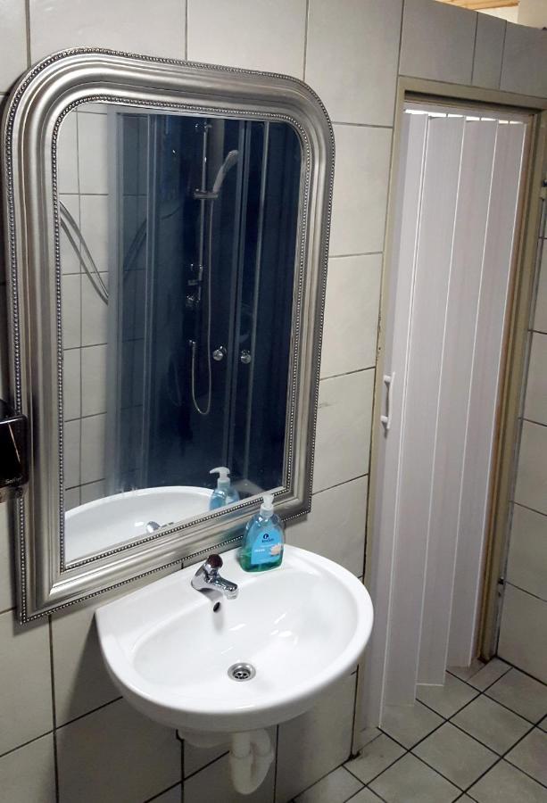 Gaestezimmer I Neo1 Staufenberg  Exteriör bild