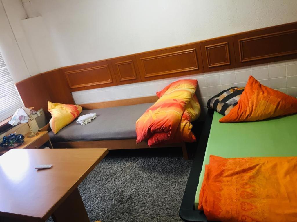 Gaestezimmer I Neo1 Staufenberg  Exteriör bild